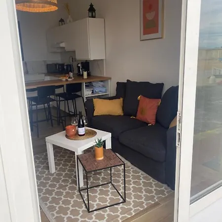 Paradis Les Pieds Sur Le Sable Palace 滨海图维列